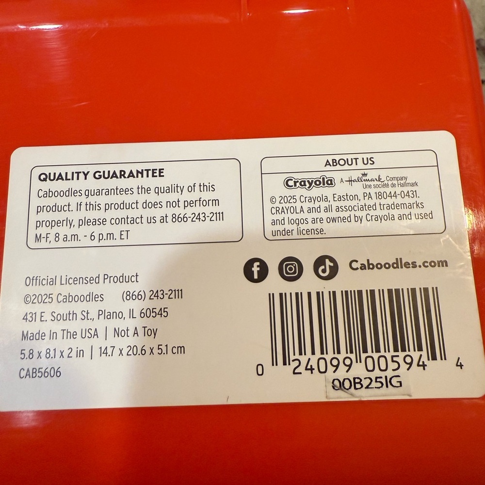 Crayola Caboodle Take It Tote in Bold Red - Picture 5 of 5